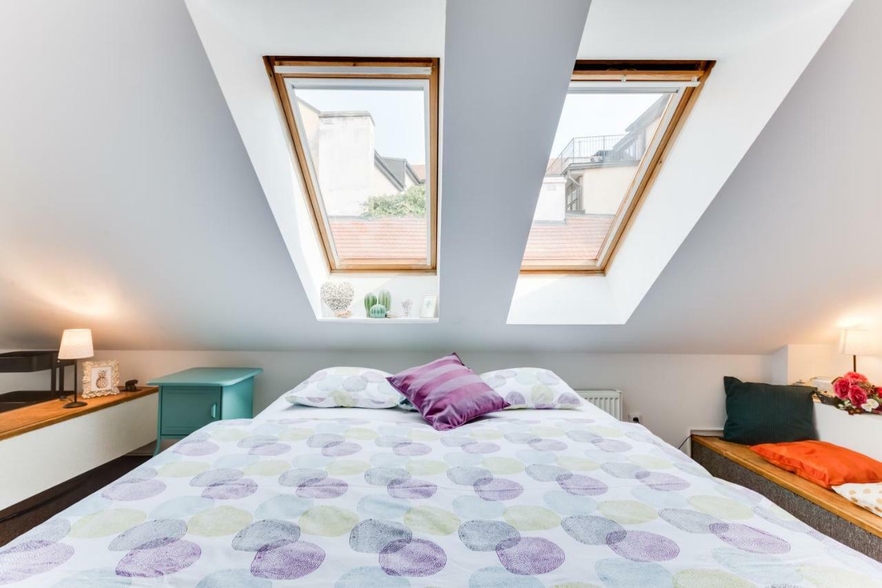 Charles Bridge Loft Prague