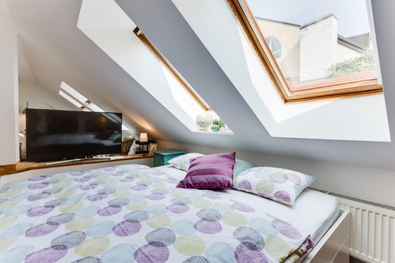 Apartment Charles Bridge Loft
